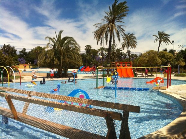 瓦伦西亚开启泳池季 提供2600个夏季游泳课程名额